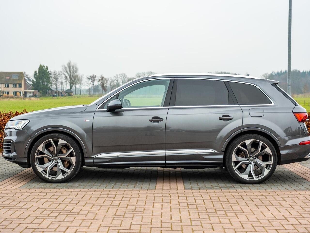 Audi Q7 55 TFSIe quattro Pro Line Plus S-Line | 23" RS Lm | Volleder Valcona | Elek Trekhaak | Laser LED | Bose 3D Sound | SoftClose | HUD | Stoelkoeling + verw | Achterbank verw | Ass 360,- Tour,- City,- Pack | Etc.. | Org NL