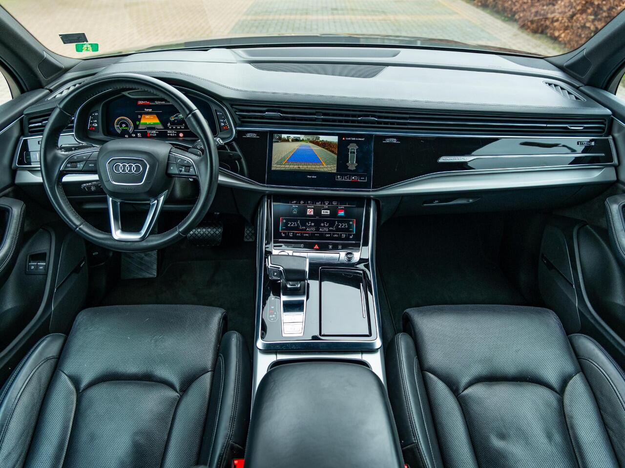 Audi Q7 55 TFSIe quattro Pro Line Plus S-Line | 23" RS Lm | Volleder Valcona | Elek Trekhaak | Laser LED | Bose 3D Sound | SoftClose | HUD | Stoelkoeling + verw | Achterbank verw | Ass 360,- Tour,- City,- Pack | Etc.. | Org NL