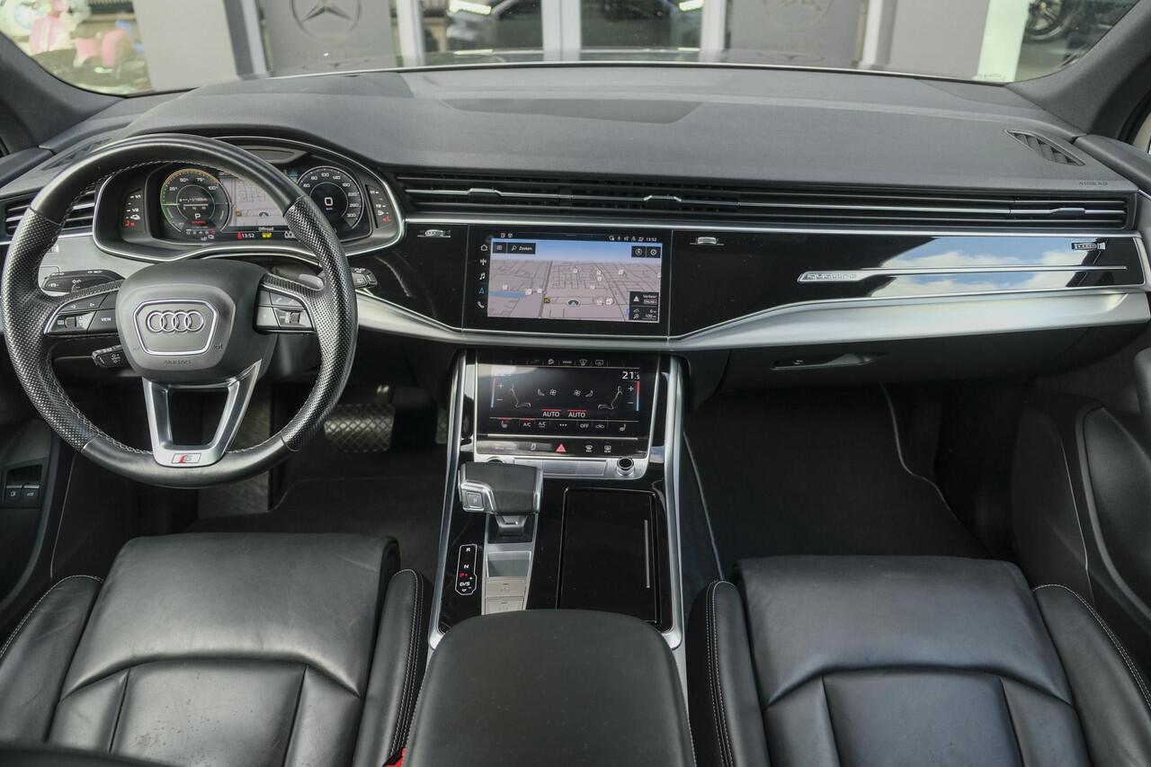 Audi Q7 60 TFSIe 455pk Competition Hybrid Panoramadak *BTW* Head-up Trekhaak elektrisch Leder Adaptive cruise DAB Carplay