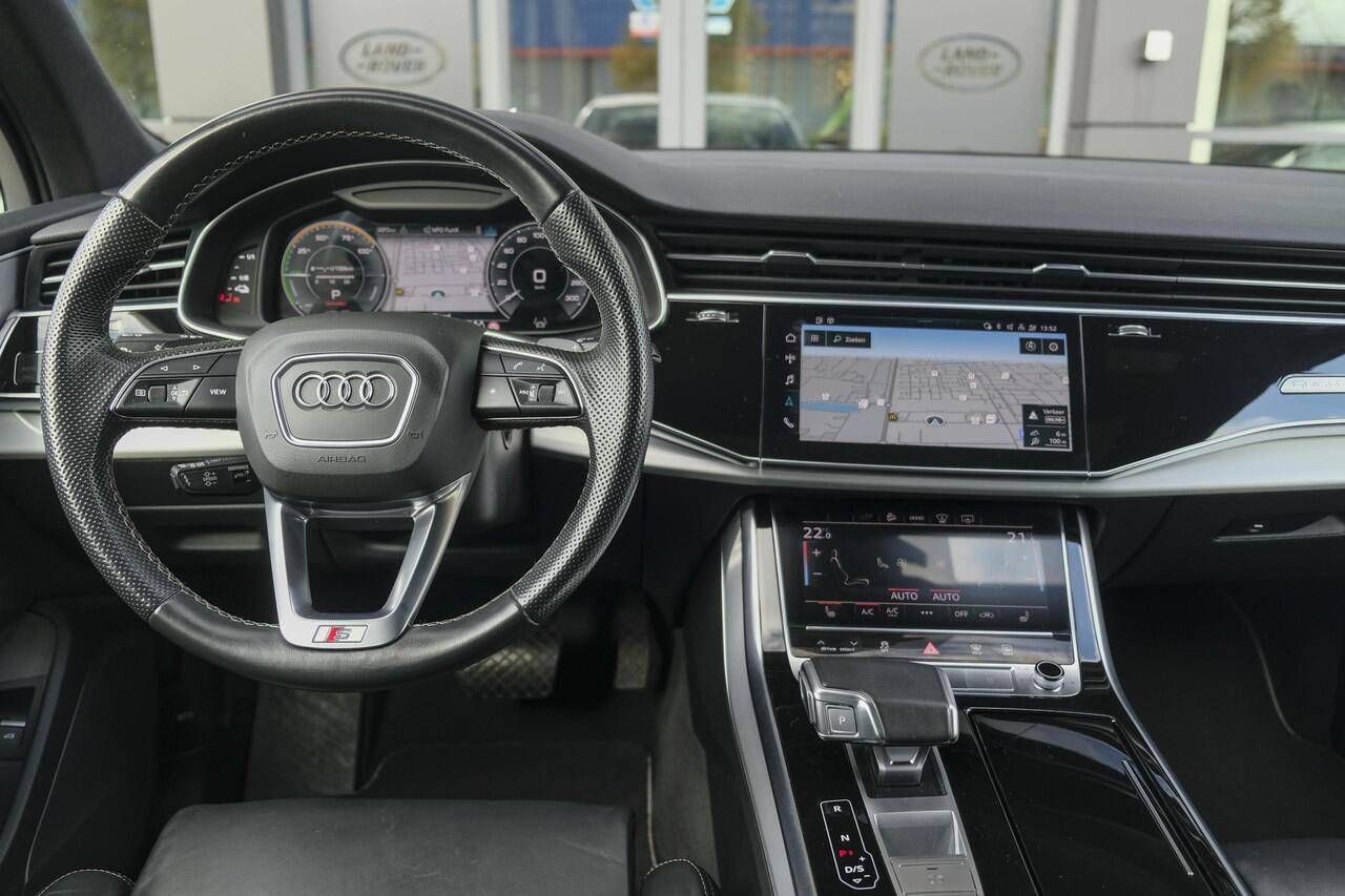 Audi Q7 60 TFSIe 455pk Competition Hybrid Panoramadak *BTW* Head-up Trekhaak elektrisch Leder Adaptive cruise DAB Carplay