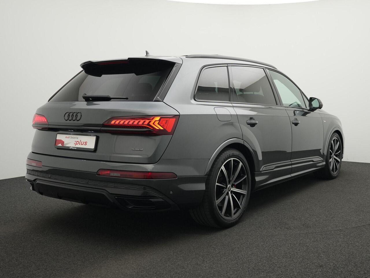 Audi Q7 55 TFSI e 381 pk Tiptronic quattro Pro Line S | Panoramadak | Trekhaak | Head-Up Display | Rondomzicht camera | Carbon spiegelkappen | Zwart optiekpakket plus | 21 inch