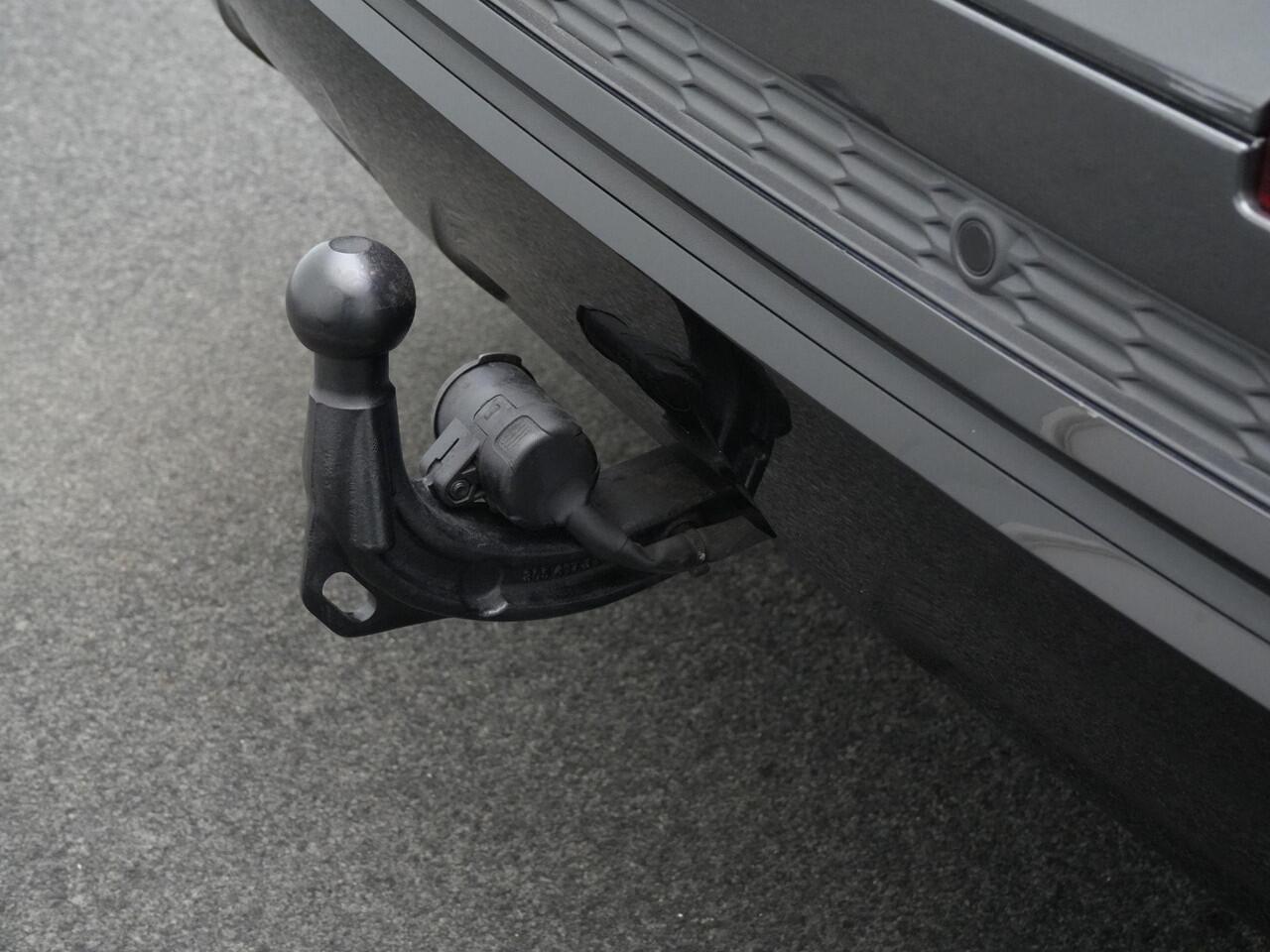 Audi Q7 55 TFSI e 381 pk Tiptronic quattro Pro Line S | Panoramadak | Trekhaak | Head-Up Display | Rondomzicht camera | Carbon spiegelkappen | Zwart optiekpakket plus | 21 inch