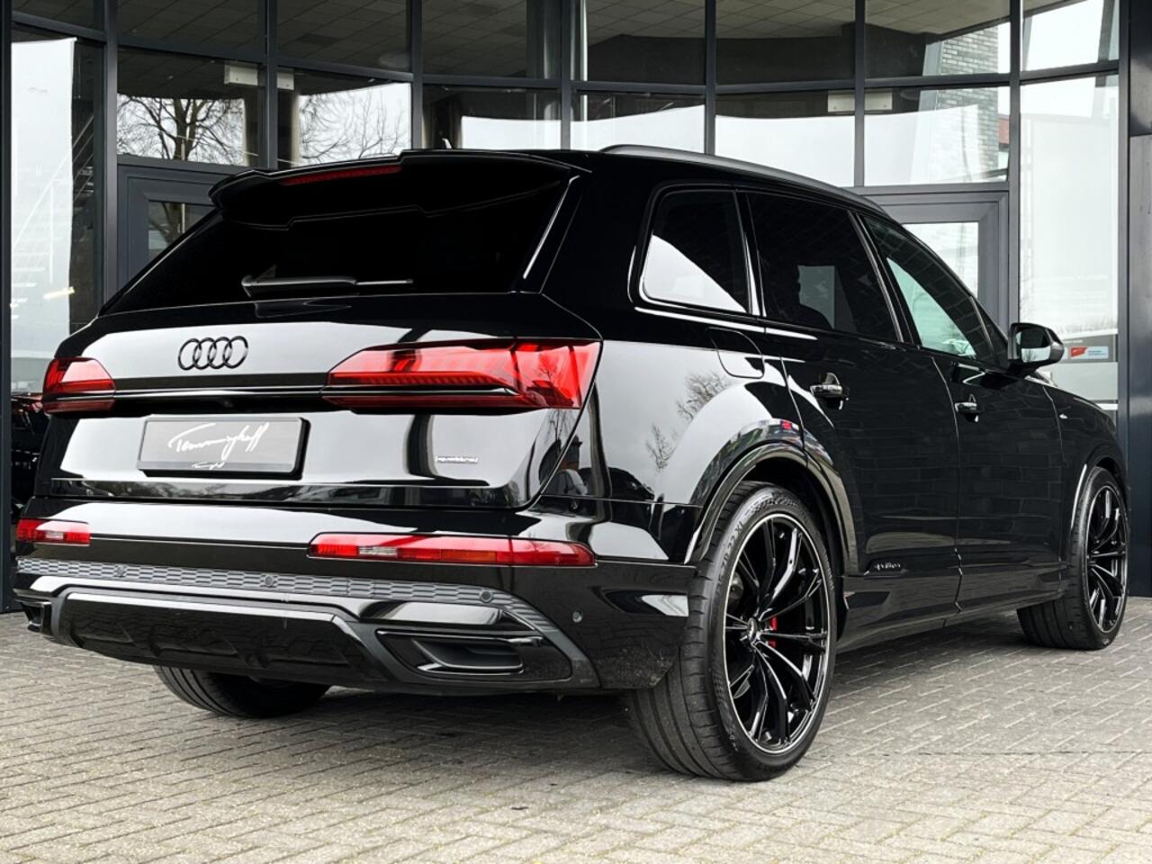 Audi Q7 55 TFSI Q S-LINE COMPETITION PLUS - 7-PERS. - TREKH. - 22 INCH ABT