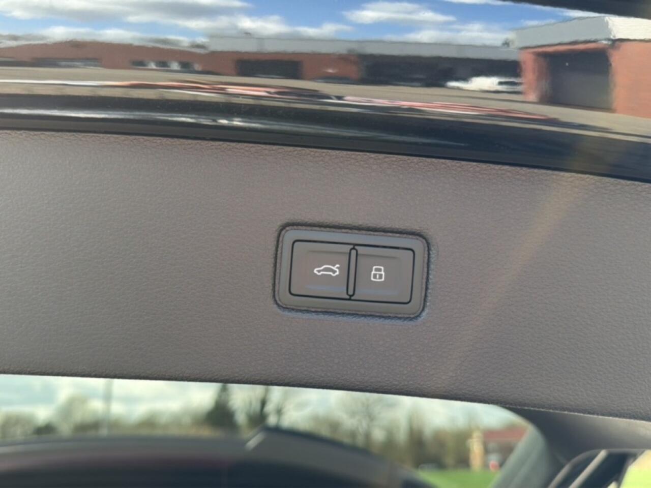 Audi Q7 3.0 TDI QUATTRO S LINE TREKHAAK/LUCHTVERING/360CAM/ELEK-KLEP/ACC/HUD