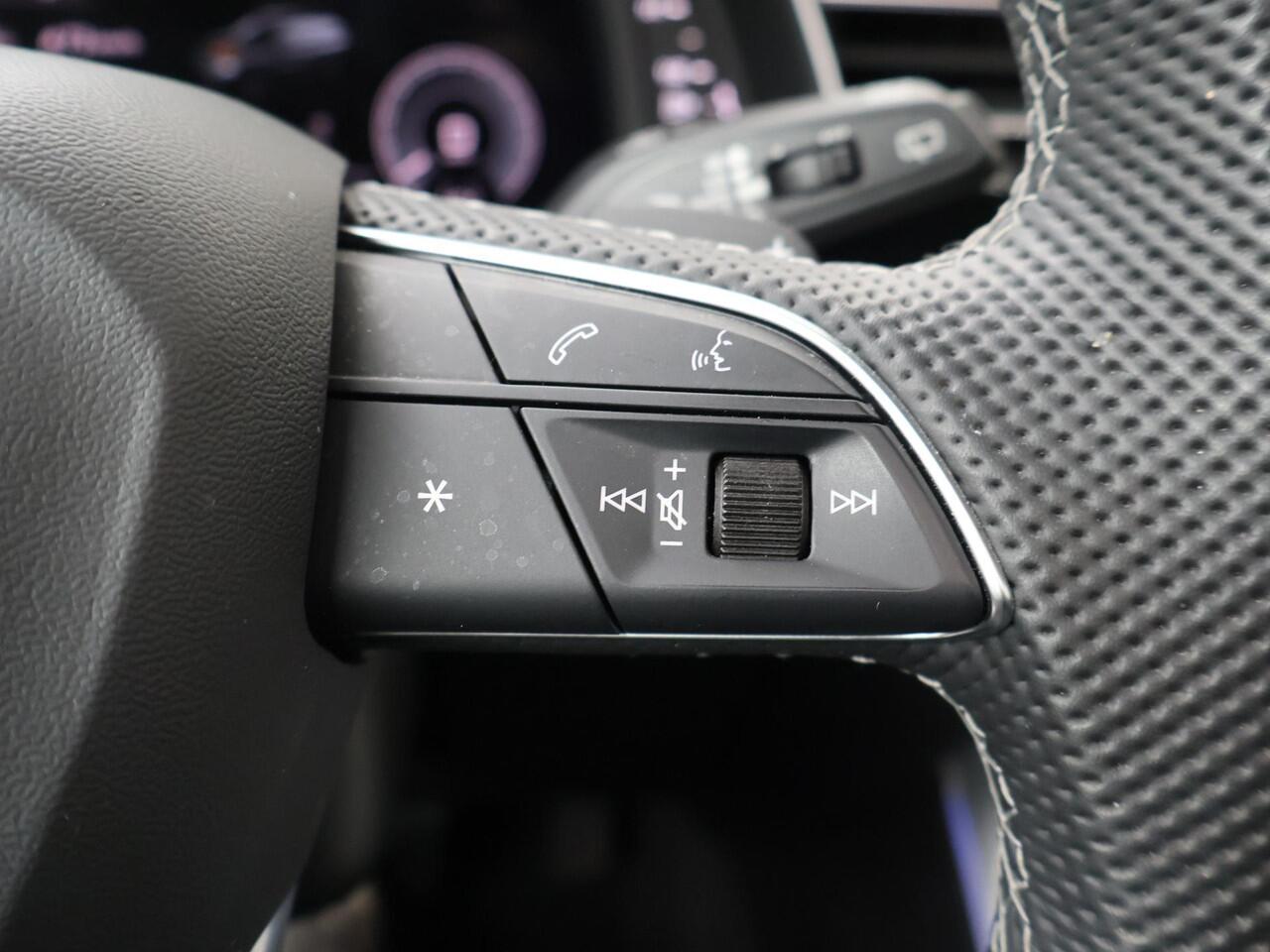 Audi Q7 60 TFSI e quattro Pro Line S Competition | 462 PK | SoH 95% | Trekhaak | Achteruitrijcamera | Panoramadak |