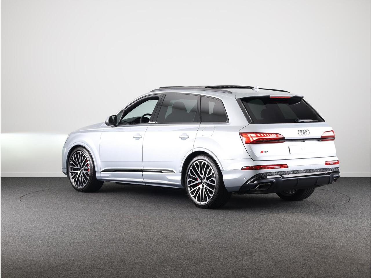 Audi Q7 55 TFSI e quattro Pro Line S 394pk Panoramadak, comfortsleutel, trekhaak, optiekpakket zwart plus, Bang&Olufsen soundsysteem, assistentiepakket tour, assistentiepakket parking plus