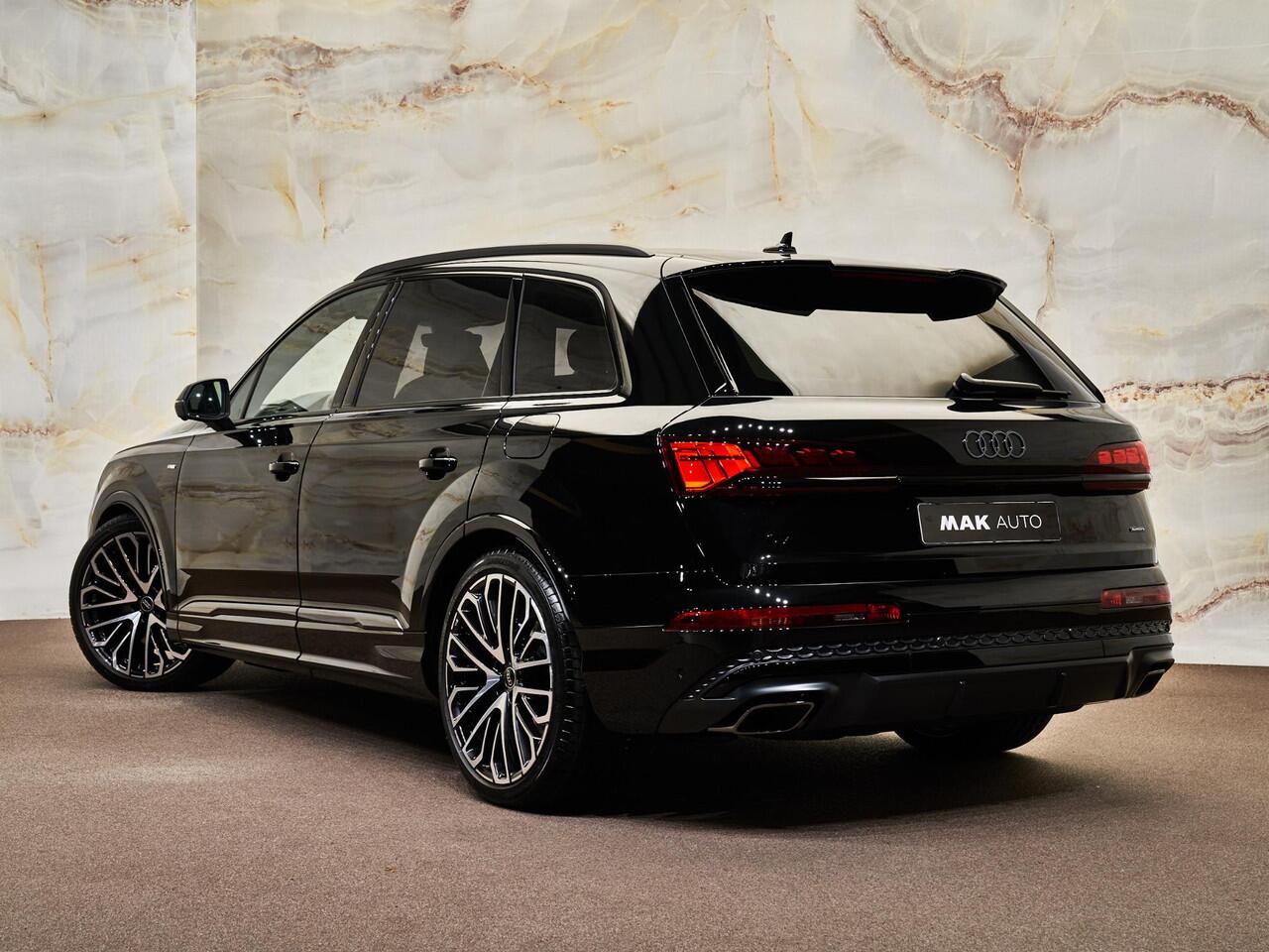 Audi Q7 60 TFSI e Quattro Pro Line S Competition, pano, B&O adv., carbon extr., nachtzicht, 4W-best, massage, OLED, S sportstoelen, HUD, Laserlicht, 22", NP170k