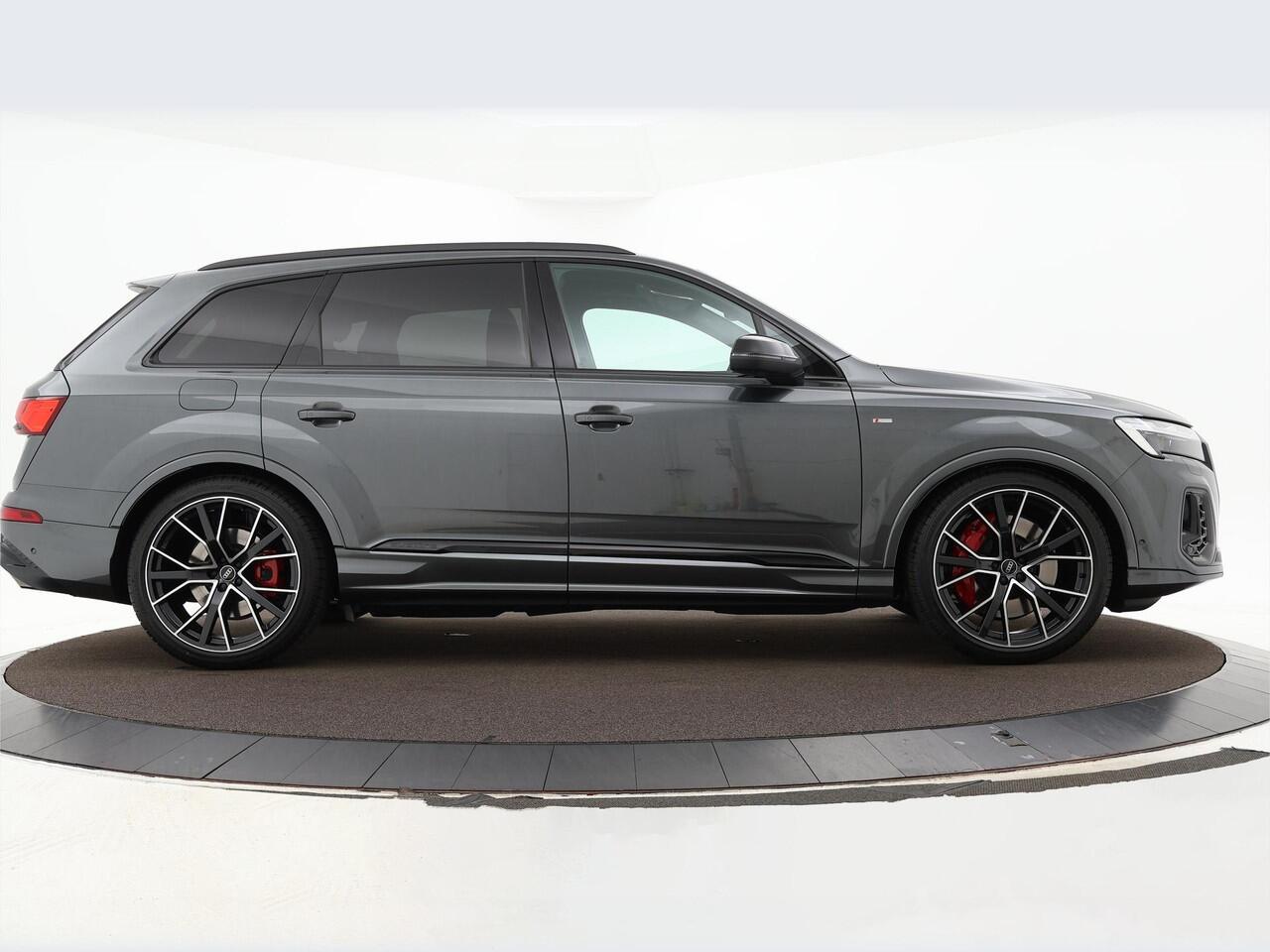 Audi Q7 60 TFSIe 490pk Quattro Pro Line S Competition · Luchtvering · Massage · Panoramadak · Elek. Voorstoelen · B&O Audio · Elek. Trekhaak · 22'' Inch · Garantie t/m 12-05-2028 of 90.000km
