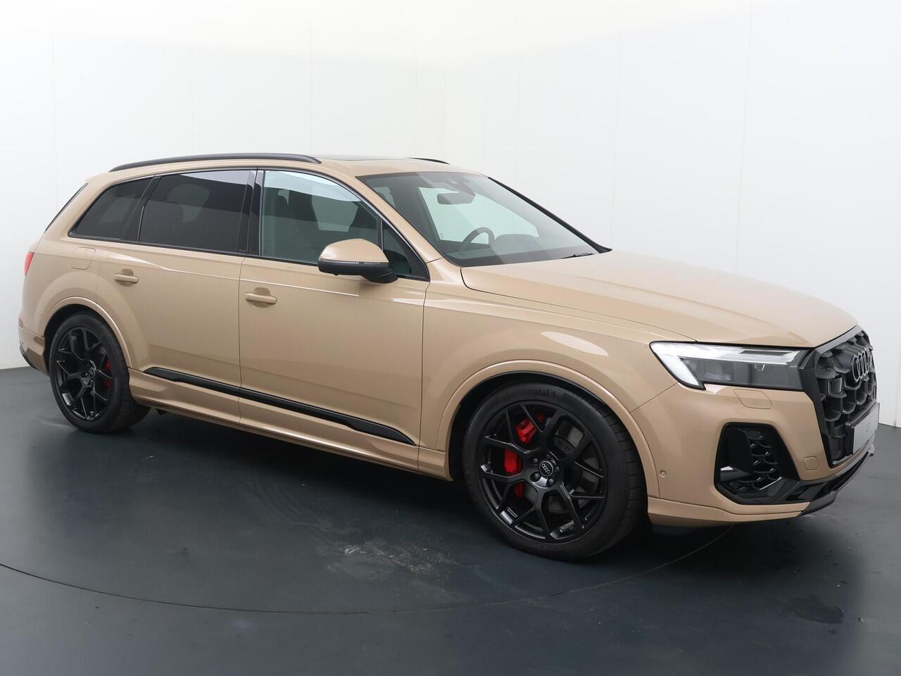 Audi Q7 Pro Line S 55 TFSI e quattro tiptronic | 394 PK | SoH 95% | B&O Sound Systeem | Trekhaak Wegklapbaar | Stuurwielverwarming | Stoelverwarming | Memory Seats | Carbon Decor Inleg | Keyless Entry | Adaptieve Cruise Control |