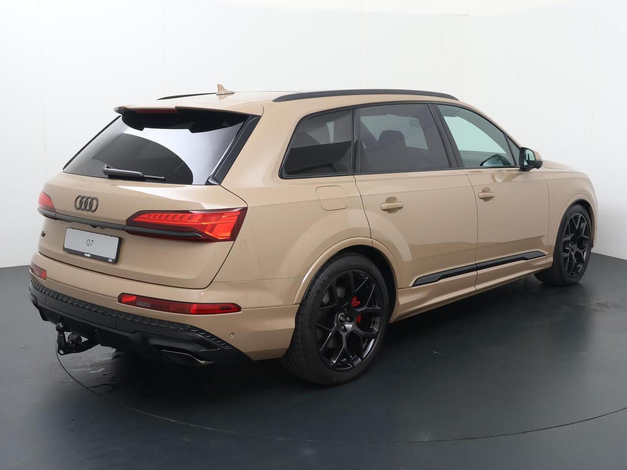 Audi Q7 Pro Line S 55 TFSI e quattro tiptronic | 394 PK | SoH 95% | B&O Sound Systeem | Trekhaak Wegklapbaar | Stuurwielverwarming | Stoelverwarming | Memory Seats | Carbon Decor Inleg | Keyless Entry | Adaptieve Cruise Control |