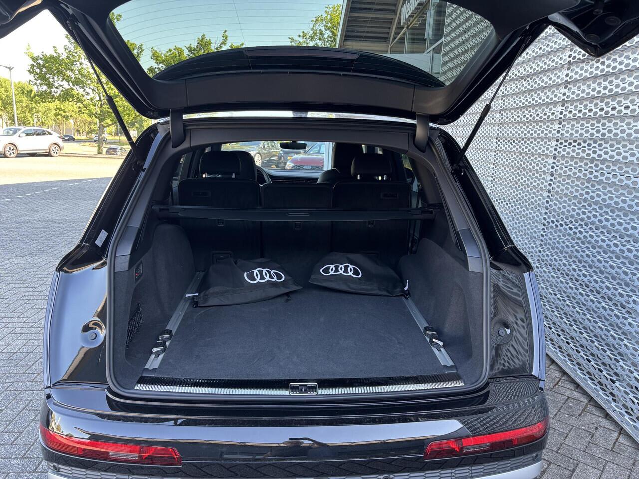 Audi Q7 Pro Line Advanced 55 TFSI e 394 PK | Bang & Olufsen 3D-sound | Stoelverkoeling | Trekhaak | Stuurwielverwarming | Panoramadak | Sfeerverlichting | Led-Verlichting | Luchtvering | Memory Seats | Leder |
