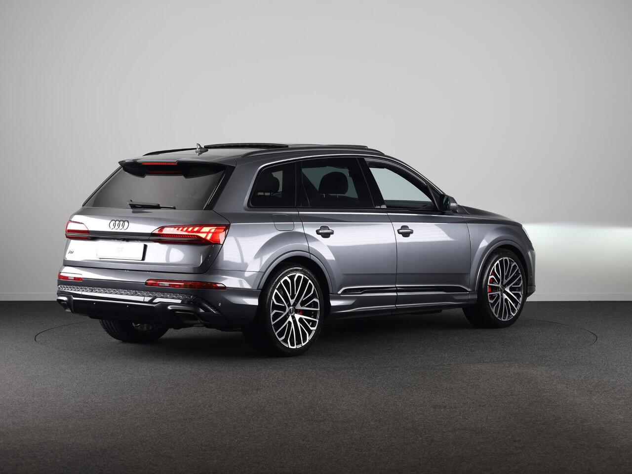 Audi Q7 55 TFSI e quattro Pro Line S 394pk | Panoramadak | Adaptive cruisecontrol | B&O soundsysteem | Optiekpakket zwart Plus | Privacy Glass | Trekhaak