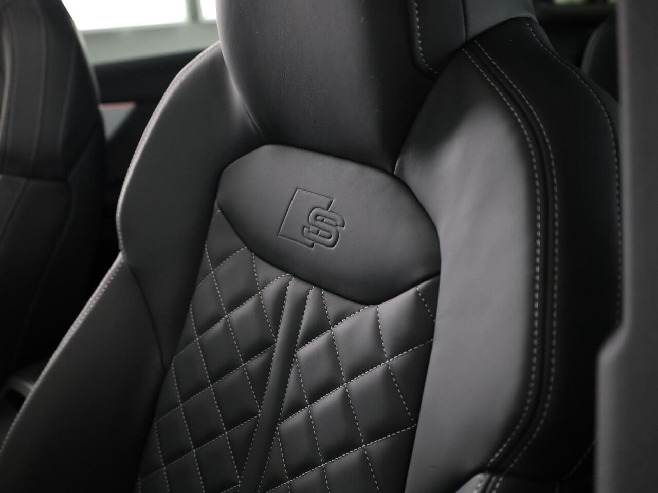 Audi Q7 Pro Line S 55 TFSI e 394 pk | Bang & Olufsen Premium 3D | Glazen panoramadak | Vierwielbesturing | Sportstoelen plus voorin |