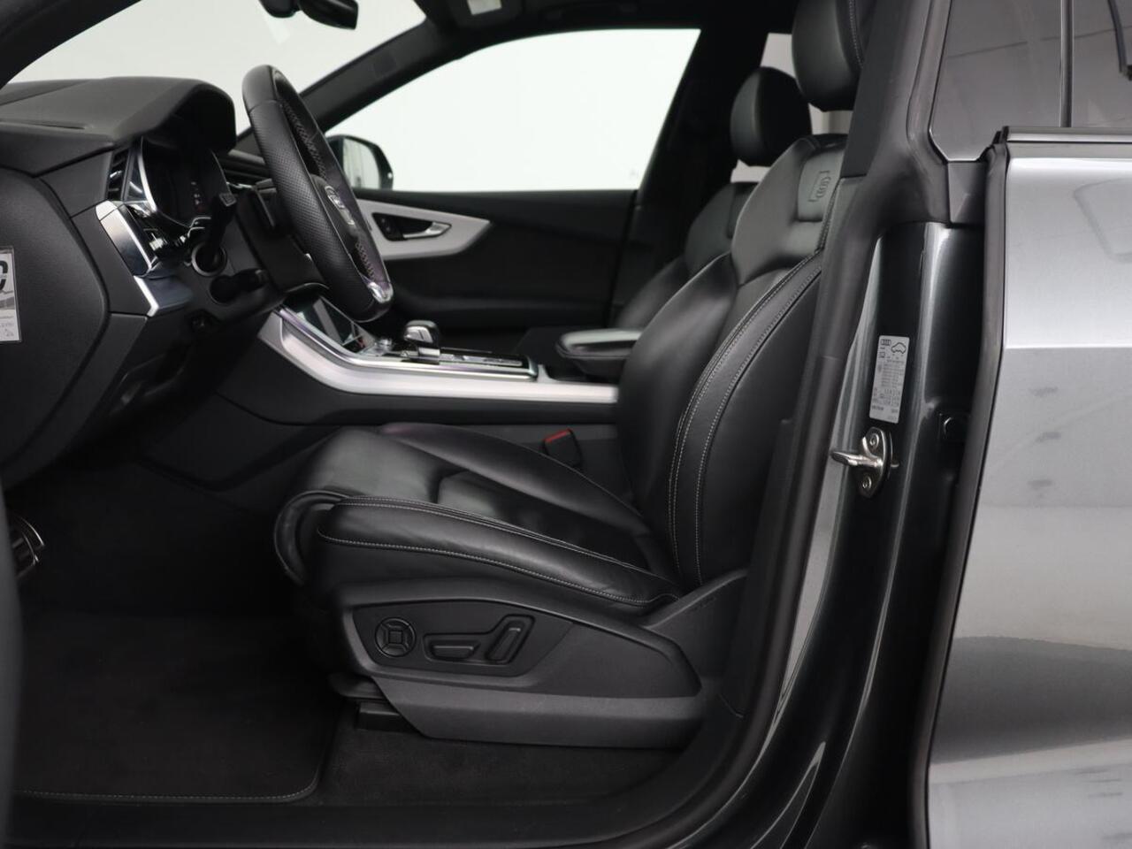 Audi Q8 50 TDI quattro Pro Line S | Panoramadak | Nappaleder | Head-Up | Adaptive cruise | Bang & Olufsen | Matrix LED | 360 Camera | Trekhaak | Stuurverwarming | Side Assist | Keyless | Memory Carplay | Soft-close