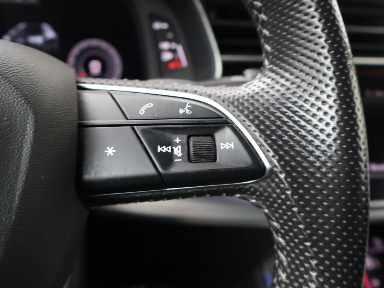 Audi Q8 55 TFSI quattro Pro Line Plus | 340 PK | Automaat | Adaptive Cruisecontrol | Stoelverwarming |