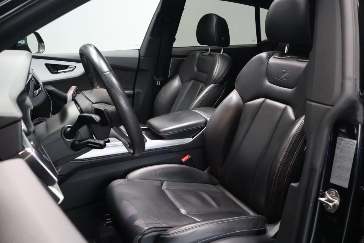 Audi Q8 55 TFSI S-Line 381PK | Panoramadak | Trekhaak | Matrix LED