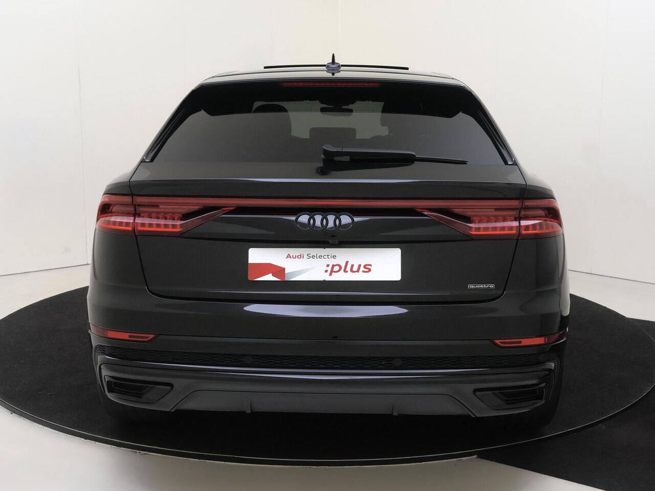 Audi Q8 55 TFSI e quattro Pro Line S | SoH 91% | Panoramadak | Luchtvering | 3-zone airco | LED matrix verlichting | Voorklimatisering | Stoelverwarming | CarPlay |