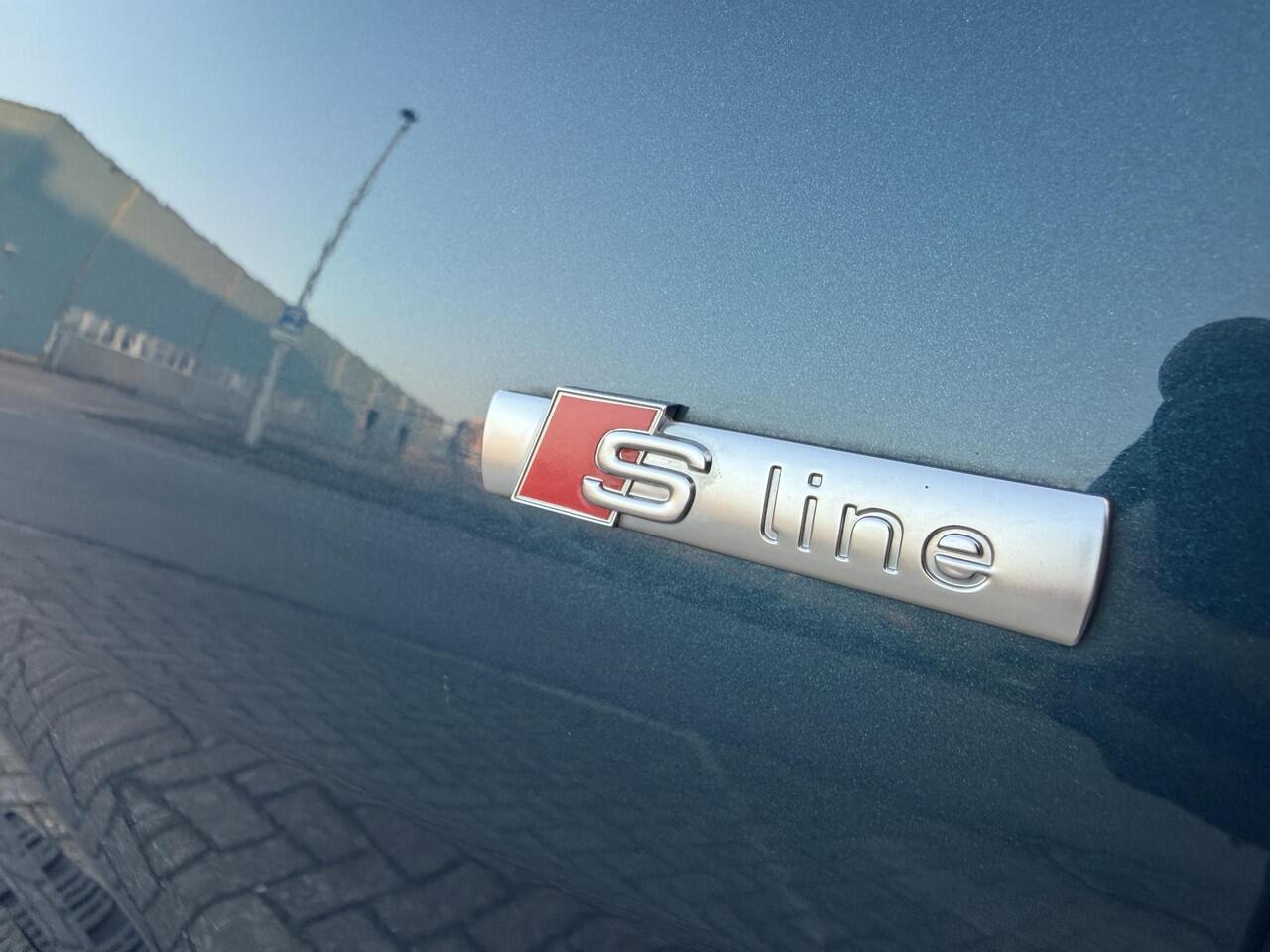 Audi Q8 55 TFSI e quattro Pro Line S-Line interieur l Luchtvering l Trekhaak l winter en zomerset