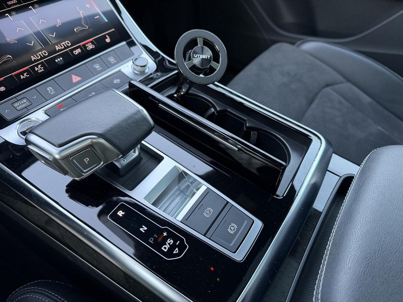 Audi Q8 55 TFSI e quattro Pro Line S-Line interieur l Luchtvering l Trekhaak l winter en zomerset