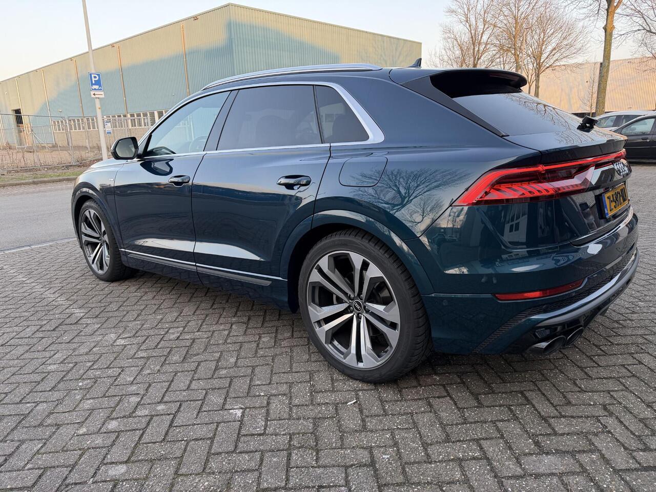 Audi Q8 55 TFSI e quattro Pro Line S-Line interieur l Luchtvering l Trekhaak l winter en zomerset