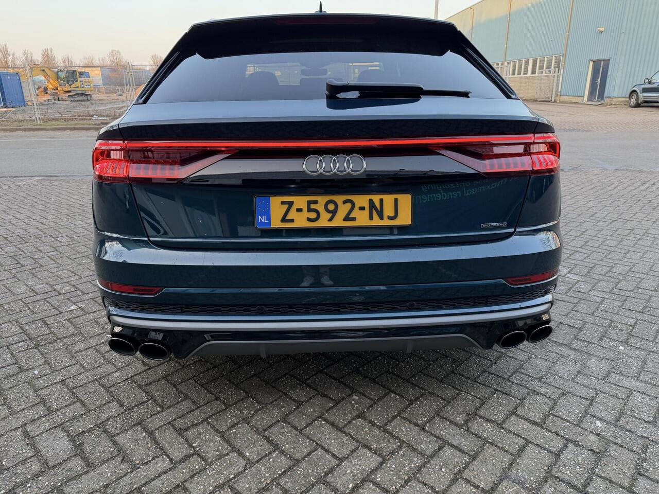 Audi Q8 55 TFSI e quattro Pro Line S-Line interieur l Luchtvering l Trekhaak l winter en zomerset