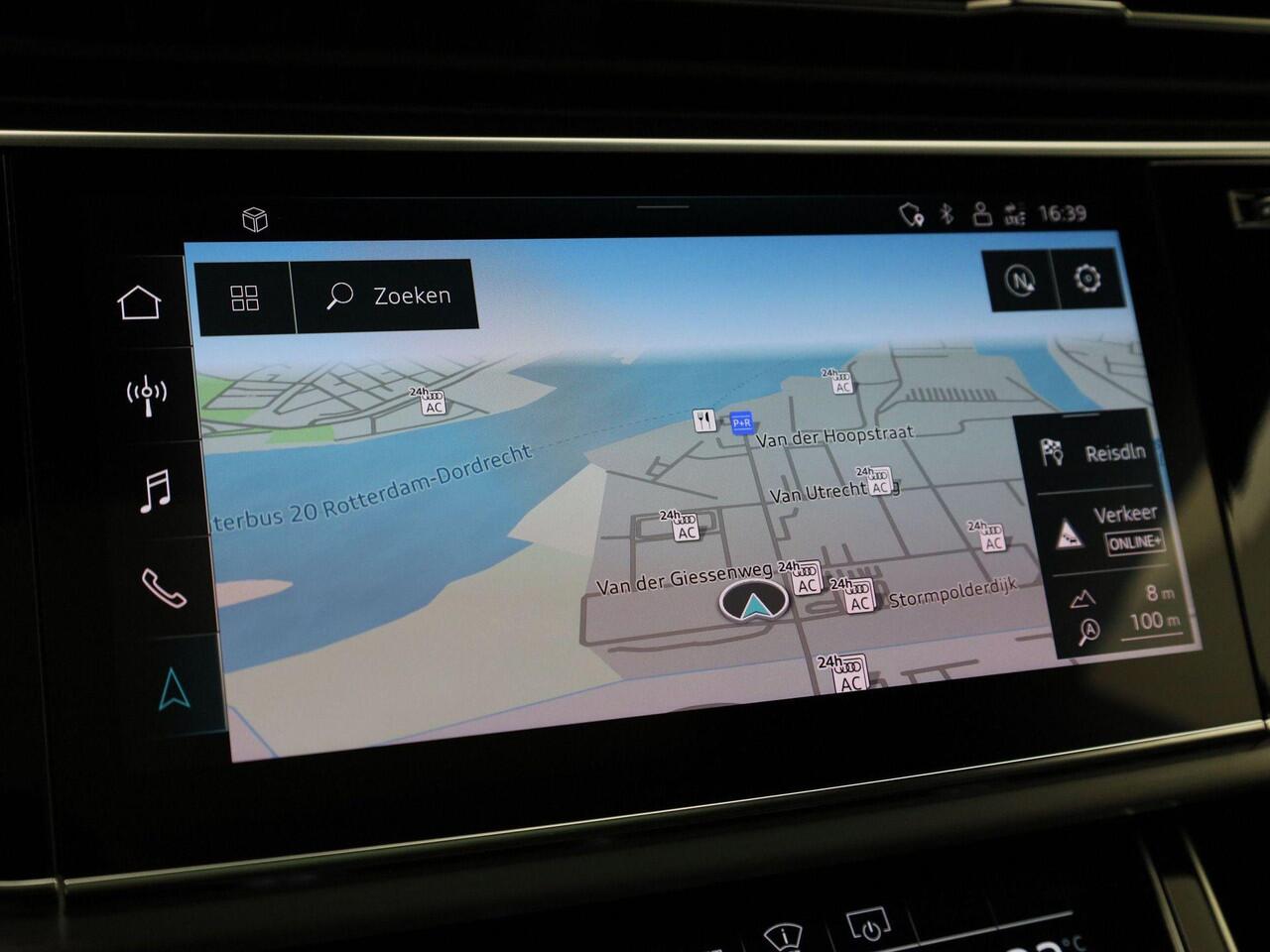 Audi Q8 55 TFSIe 280kW/381PK quattro S Line · Panorama dak · Luchtvering · Head up display · Trekhaak