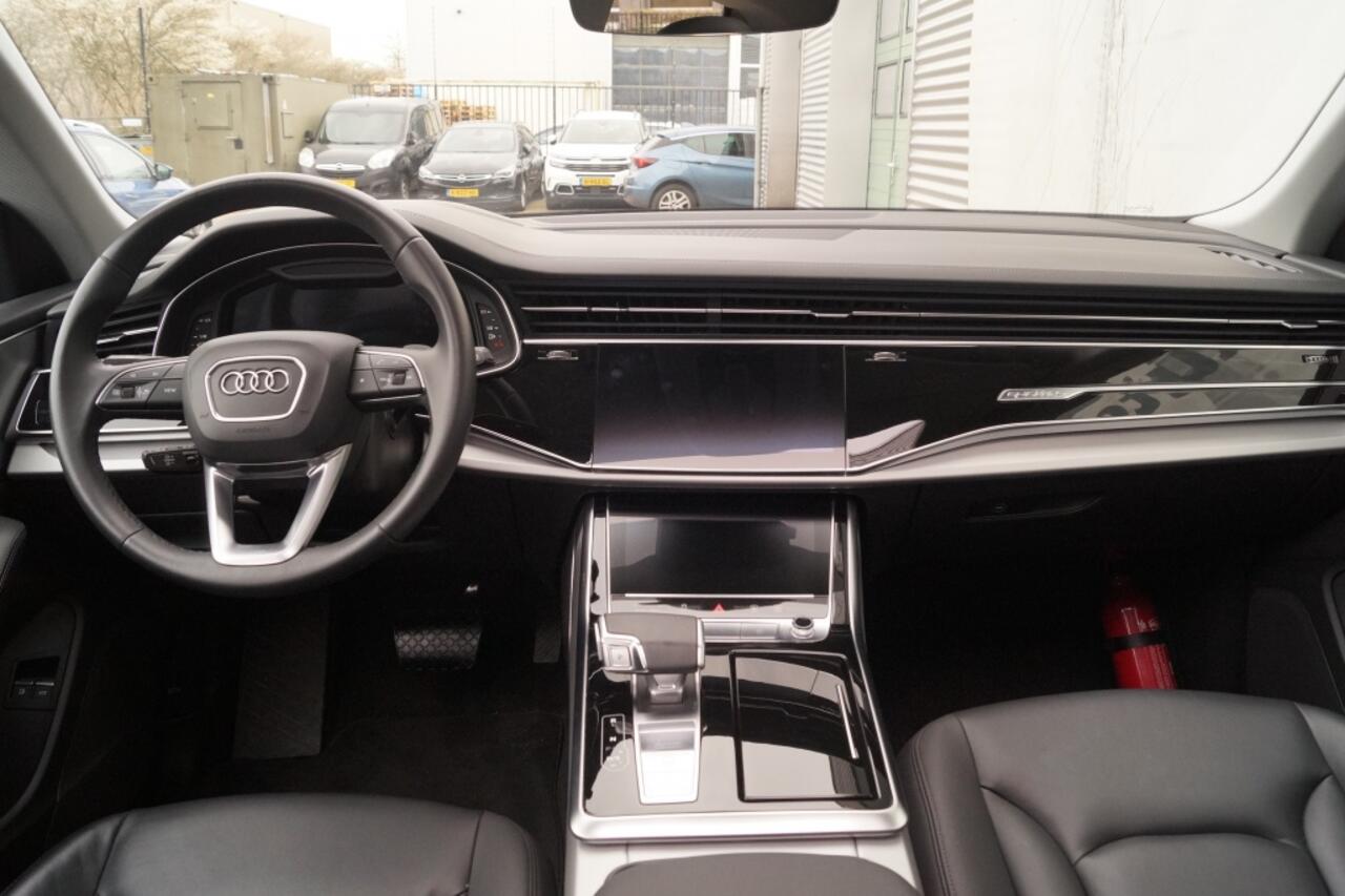 Audi Q8 55 TFSI Quattro Hybrid ProLine S-Line -PANO-LEER-