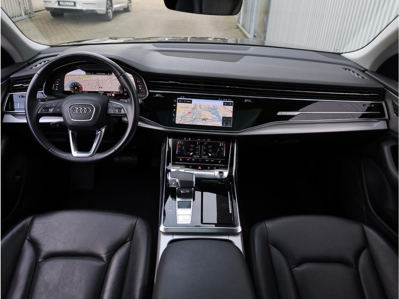 Audi Q8 55 eTFSI Quattro 340PK | Panodak | Vol Leer | Keyless | Camera | Memory 2X | Elektrische kofferklep | Stoel&Stuur&Achterbankverwarmd | Trekhaak |
