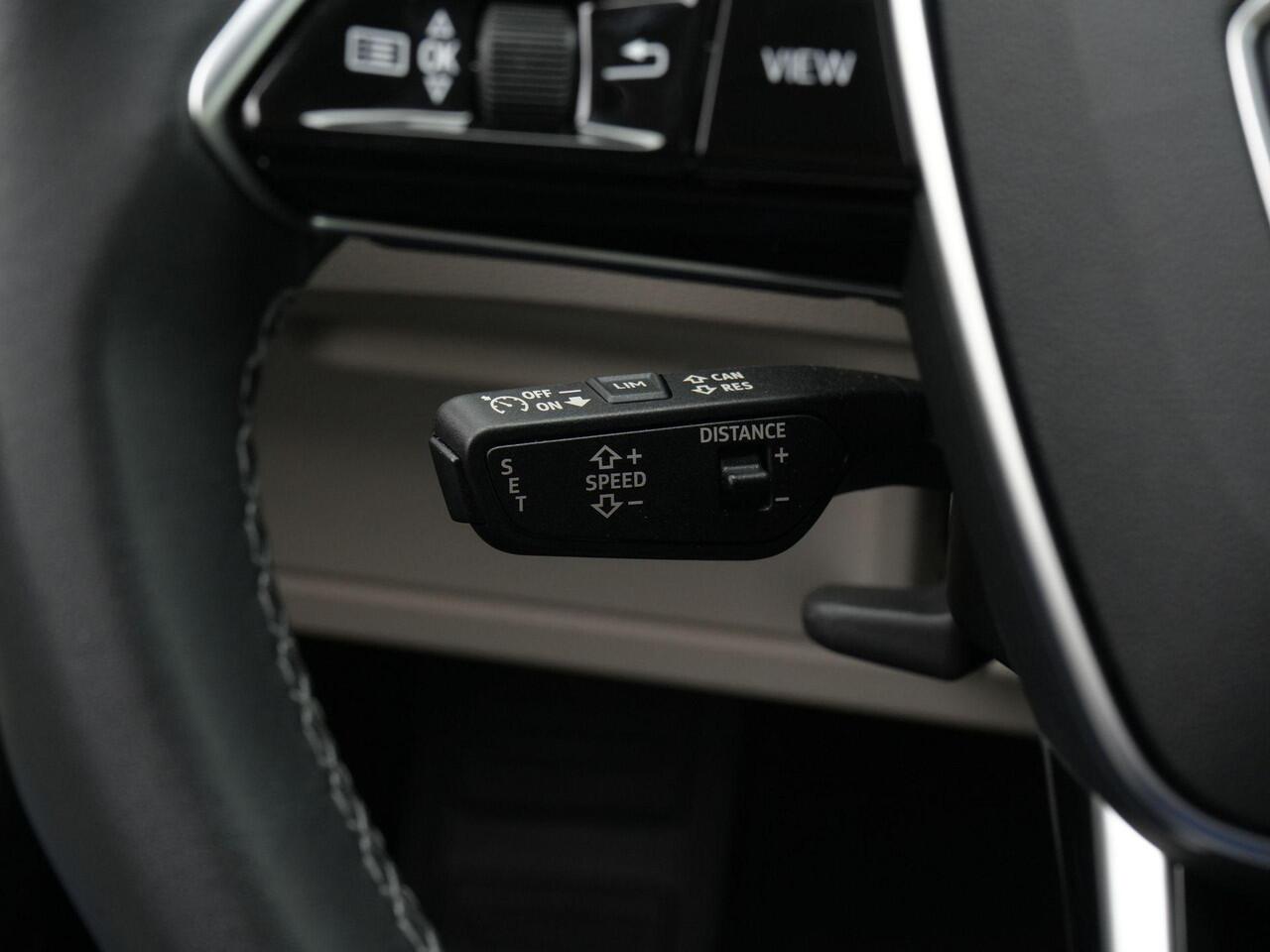 Audi Q8 e-tron 50 340 pk S-tronic quattro Advanced Edition 95 kWh | Rondomzicht camera | Panoramadak | Luchtvering | Standkachel | Bang & Olufsen Premium 3D sound | 21 inch