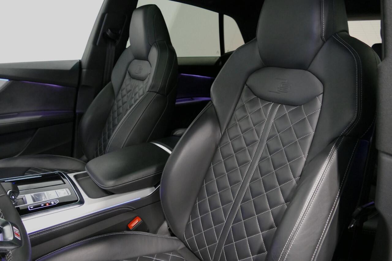 Audi Q8 55 TFSI e quattro Pro Line S / RSQ8 Diffuser / RSQ8 Grill / Maxton Design Bodykit V.2 / Panoramadak / RS Sportstoelen / Elektr. verstelbare voorstoelen + memory / Sport Luchtvering / Matrix LED / Ambienteverlichting plus / Apple Carplay - Android Auto / B