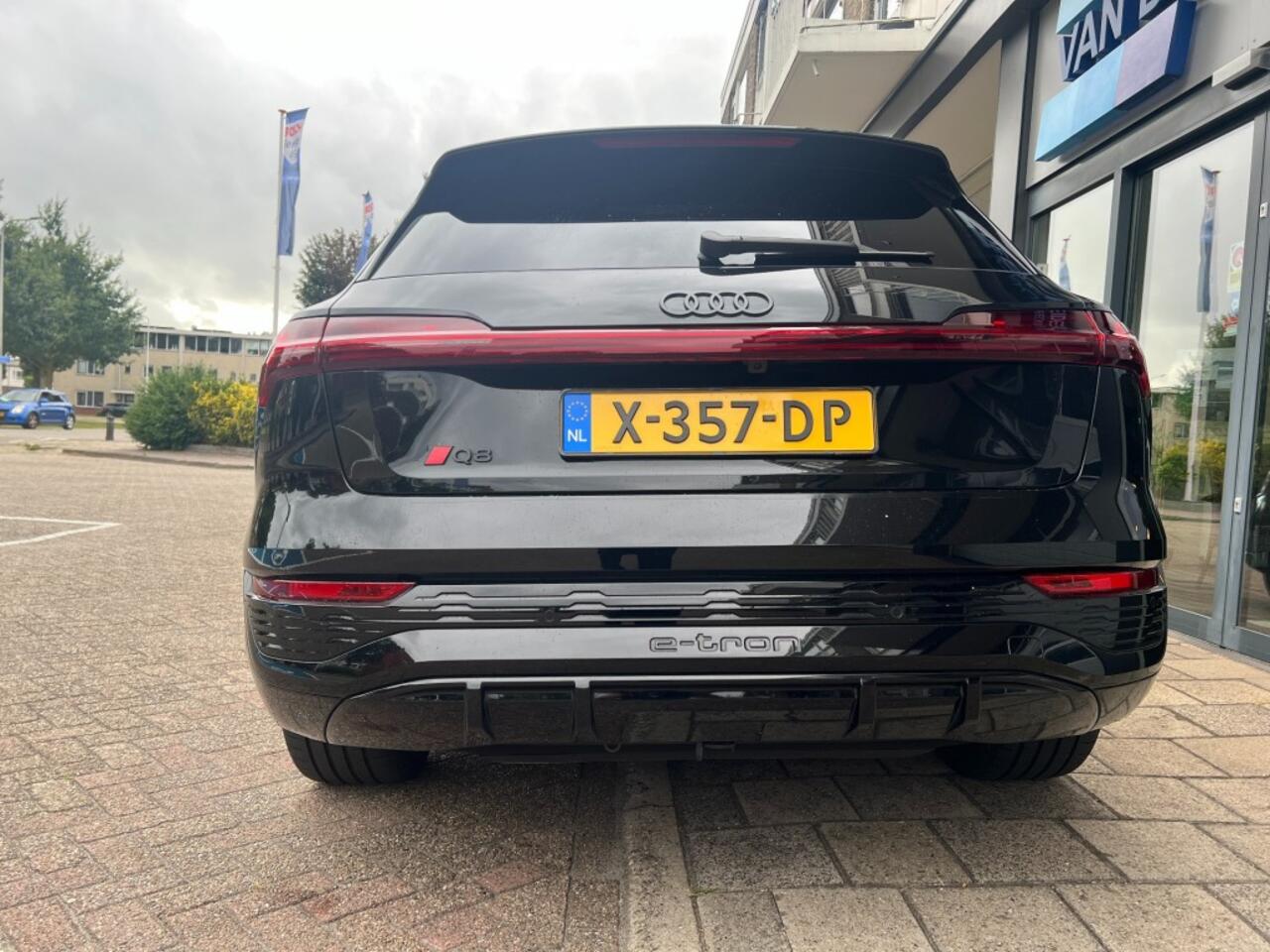 Audi Q8 55 QUATTRO S-Edition 115 kwh Panoramadak BenO Leder