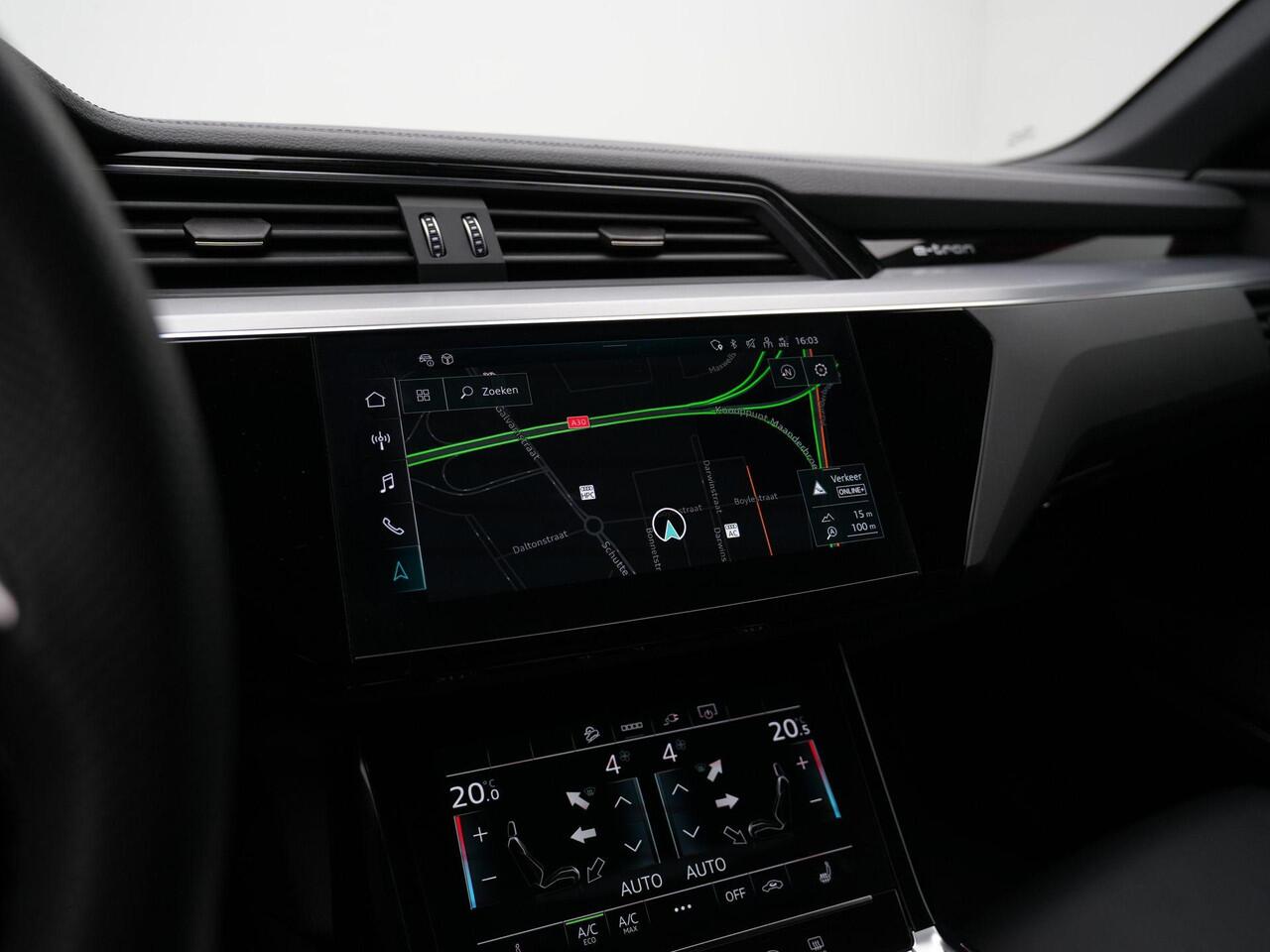 Audi Q8 Sportback e-tron 55 quattro S-Line 115 kWh 408 pk | Panoramadak | 22 kW lader | Valcona leder | Sportstoelen plus | Bang & Olufsen | Rondomzicht camera | Geheugenstoel