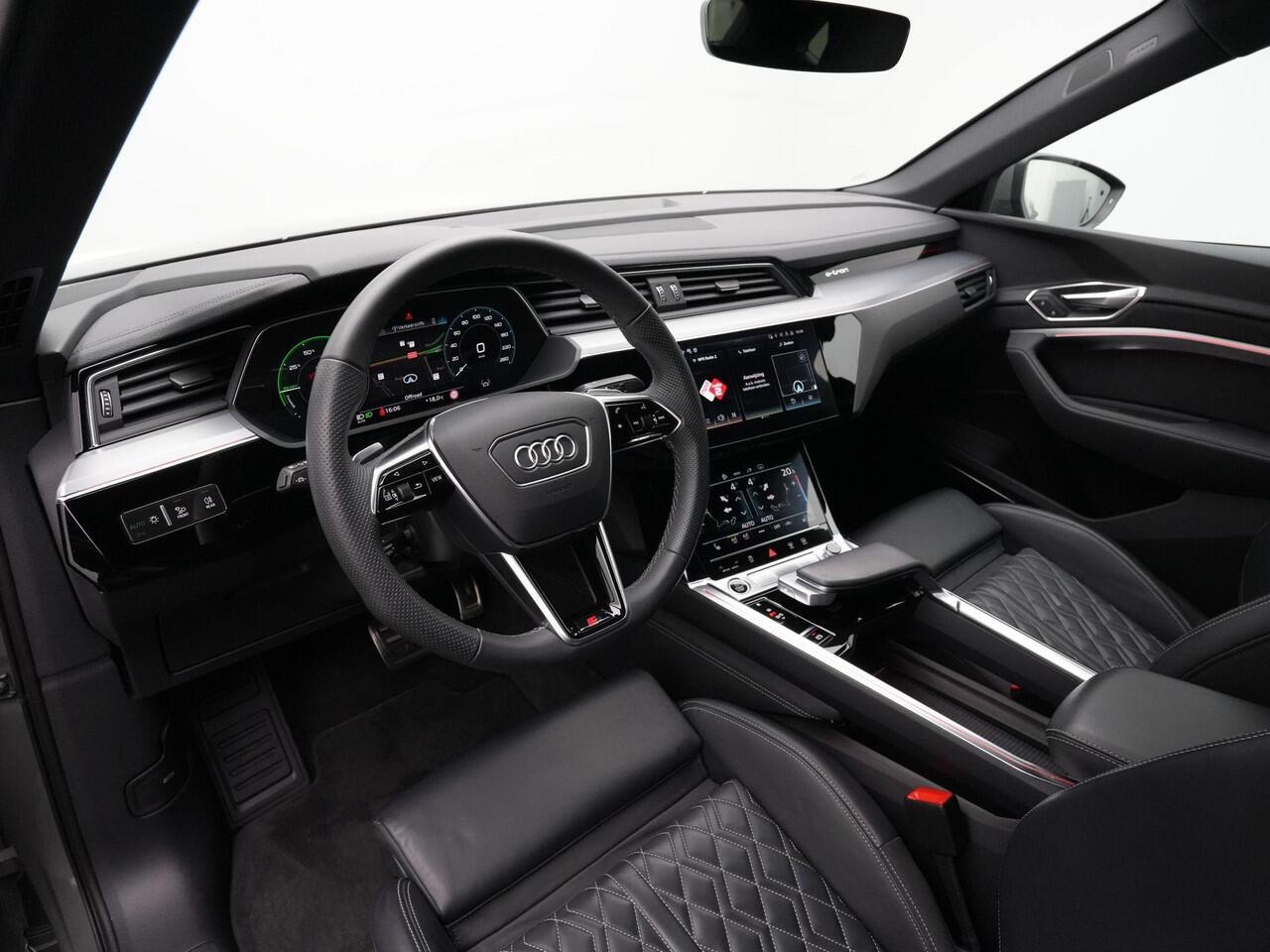 Audi Q8 Sportback e-tron 55 quattro S-Line 115 kWh 408 pk | Panoramadak | 22 kW lader | Valcona leder | Sportstoelen plus | Bang & Olufsen | Rondomzicht camera | Geheugenstoel
