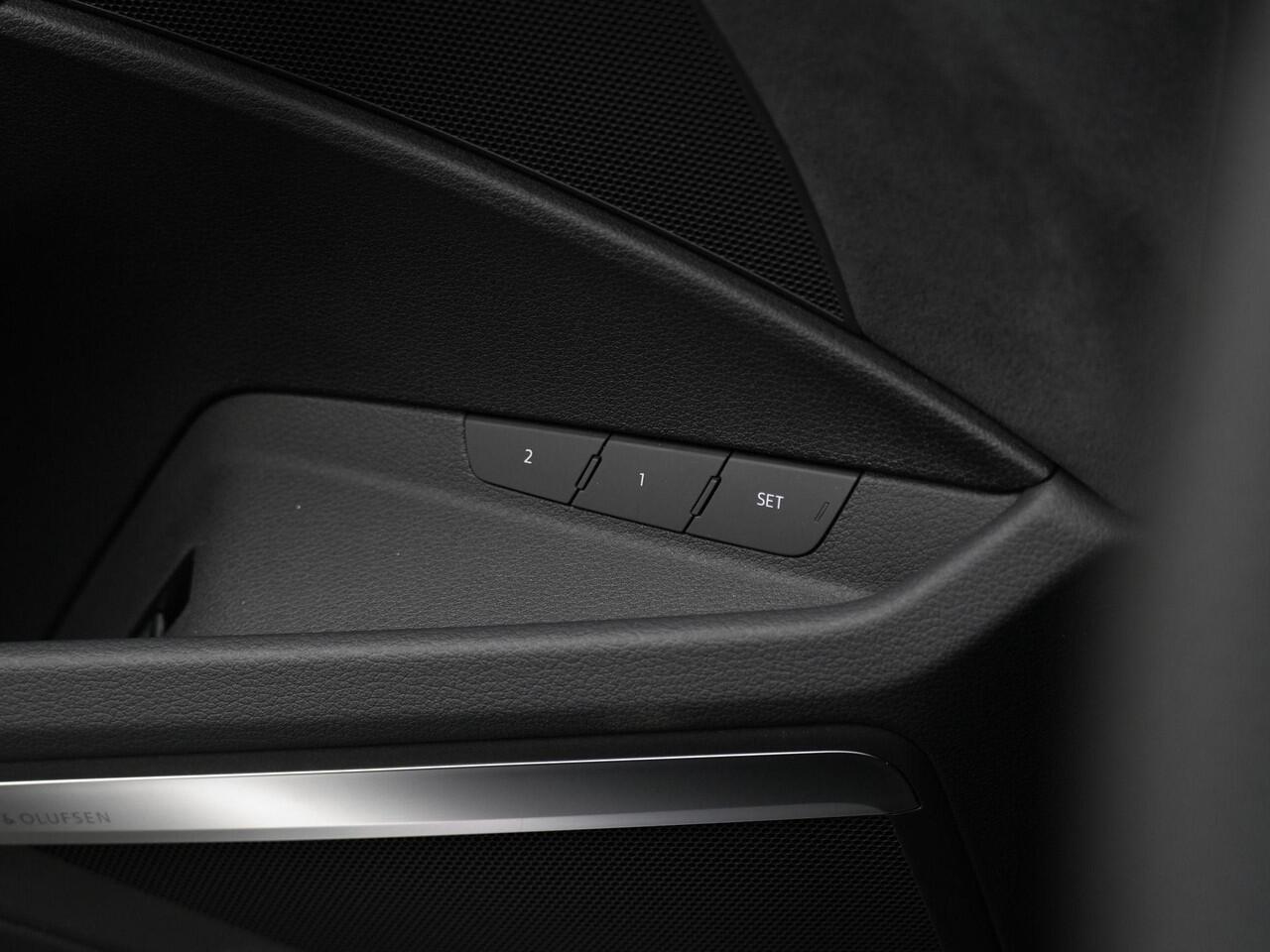 Audi Q8 Sportback e-tron 55 quattro S-Line 115 kWh 408 pk | Panoramadak | 22 kW lader | Valcona leder | Sportstoelen plus | Bang & Olufsen | Rondomzicht camera | Geheugenstoel