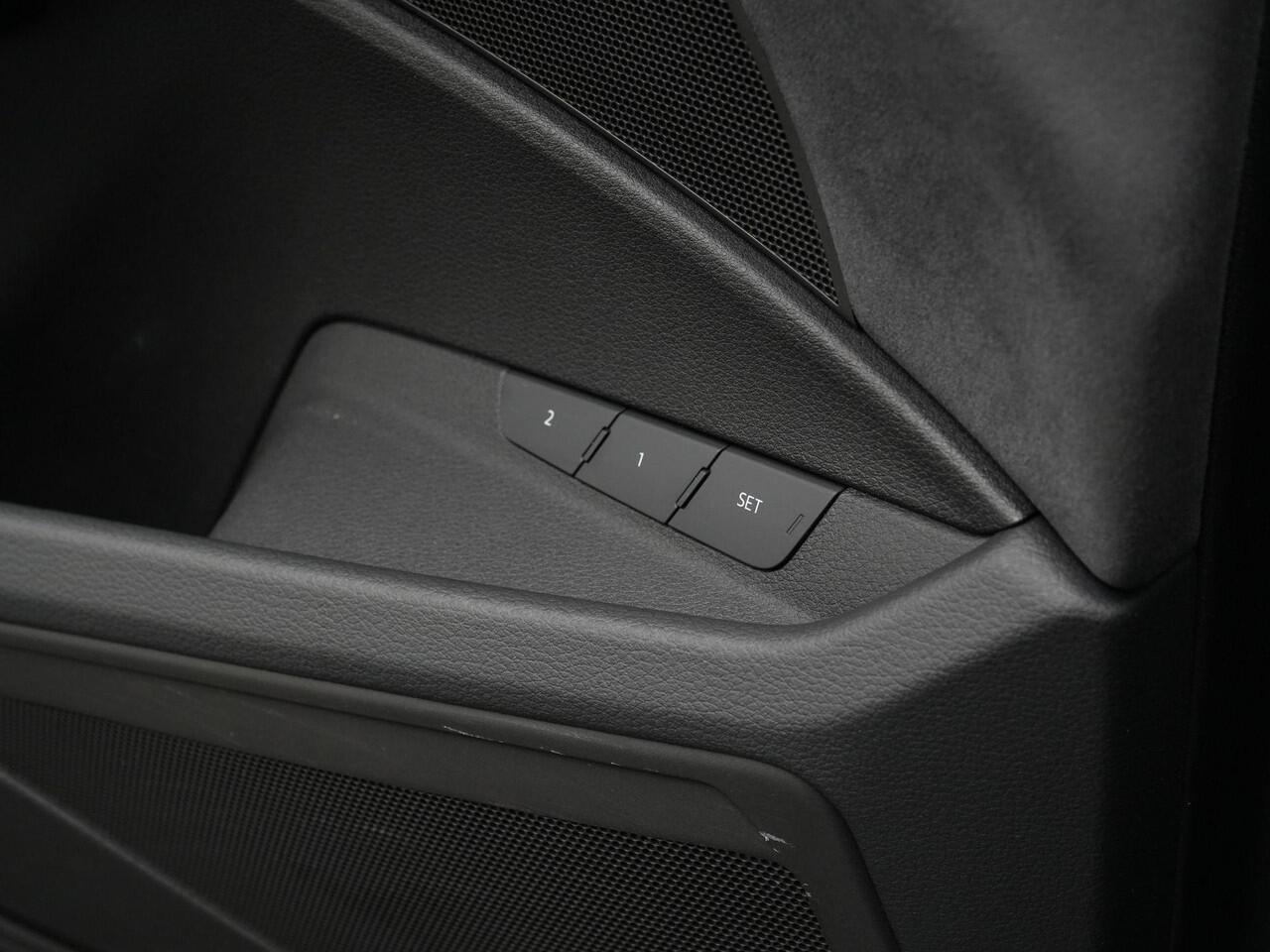 Audi Q8 Sportback e-tron 50 Quattro S Edition 95 kWh 340 pk / S-Line | Panoramadak | Valcona leder | Geheugenstoel | Bang & Olufsen | Matrix LED | Stuur-/stoelverwarming