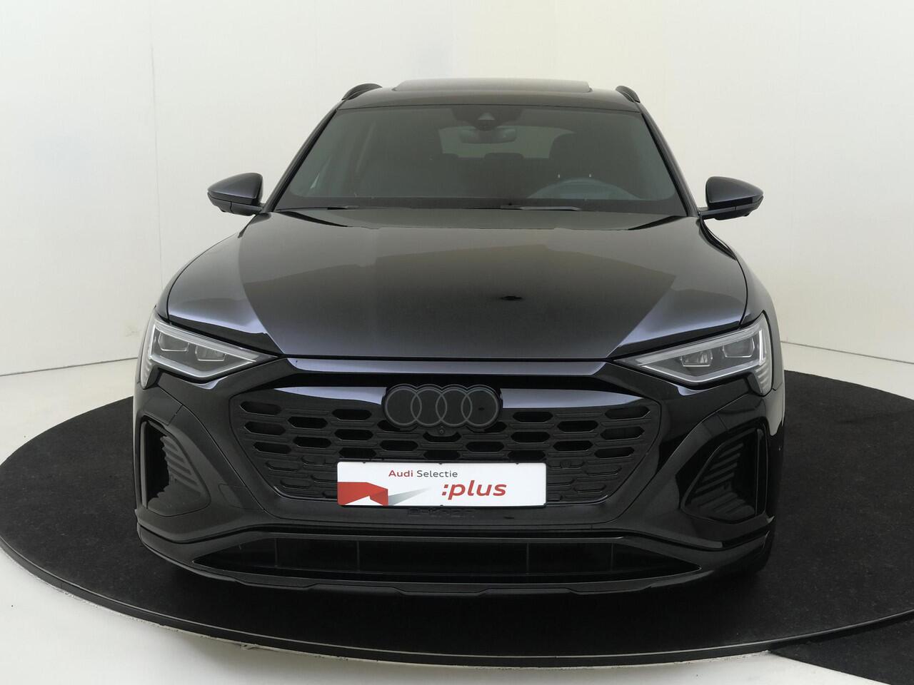 Audi Q8 Sportback e-tron 55 quattro S Edition 115 kWh | Panoramadak | Luchtvering | Head-up display | 360 camera | Keyless | Adaptieve cruise control | CarPlay |