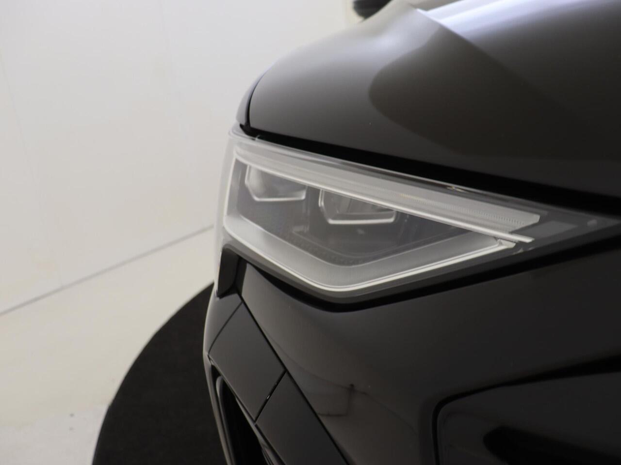 Audi Q8 Sportback e-tron 55 quattro S Edition 115 kWh | Panoramadak | Luchtvering | Head-up display | 360 camera | Keyless | Adaptieve cruise control | CarPlay |