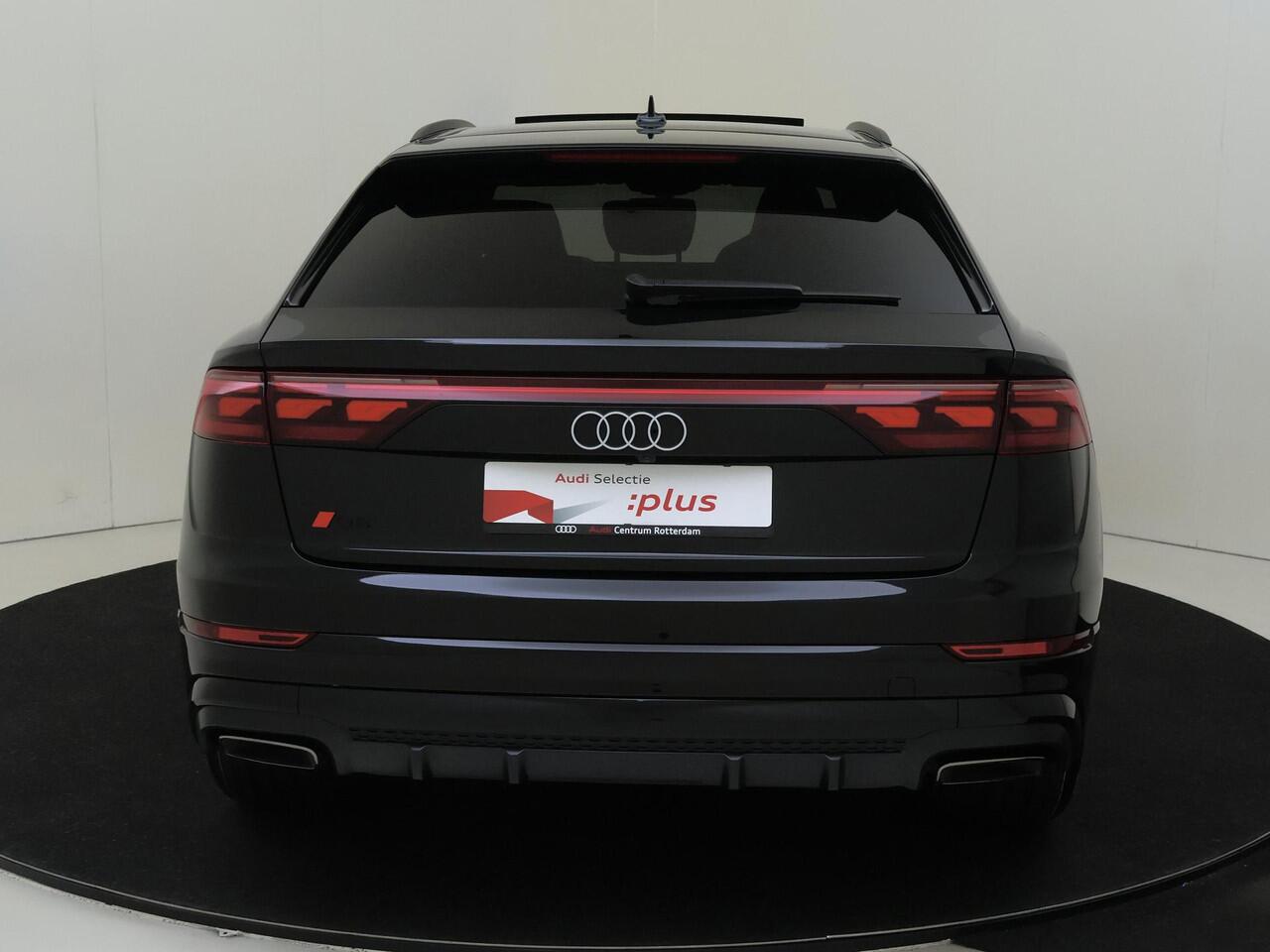 Audi Q8 60 TFSI e quattro Pro Line S Competition | Panoramadak | Luchtvering | Head-up display | Achterasbesturing | Trekhaak | Bang & Olufsen | Lederen bekleding 'Valcona' | 360 camera |