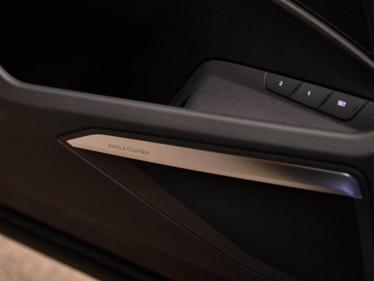 Audi Q8 e-tron 55 Quattro S Edition, pano, S sportstoelen, B&O, ACC, topview, 22", keyless, privacy