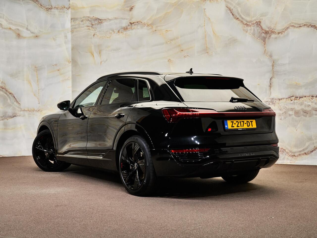 Audi Q8 e-tron 55 Quattro S Edition, pano, S sportstoelen, B&O, ACC, topview, 22", keyless, privacy