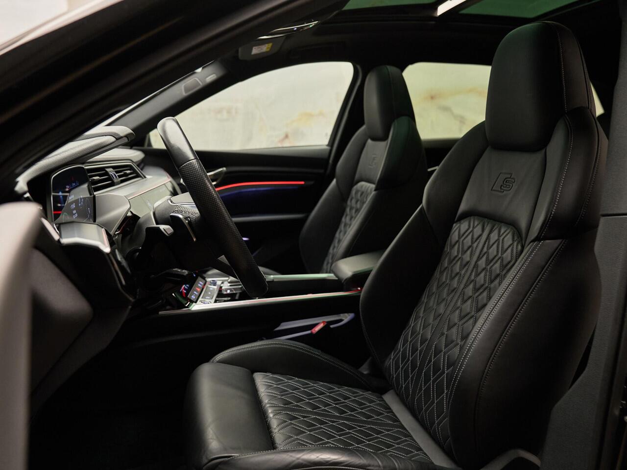 Audi Q8 e-tron 55 Quattro S Edition, pano, S sportstoelen, B&O, ACC, topview, 22", keyless, privacy