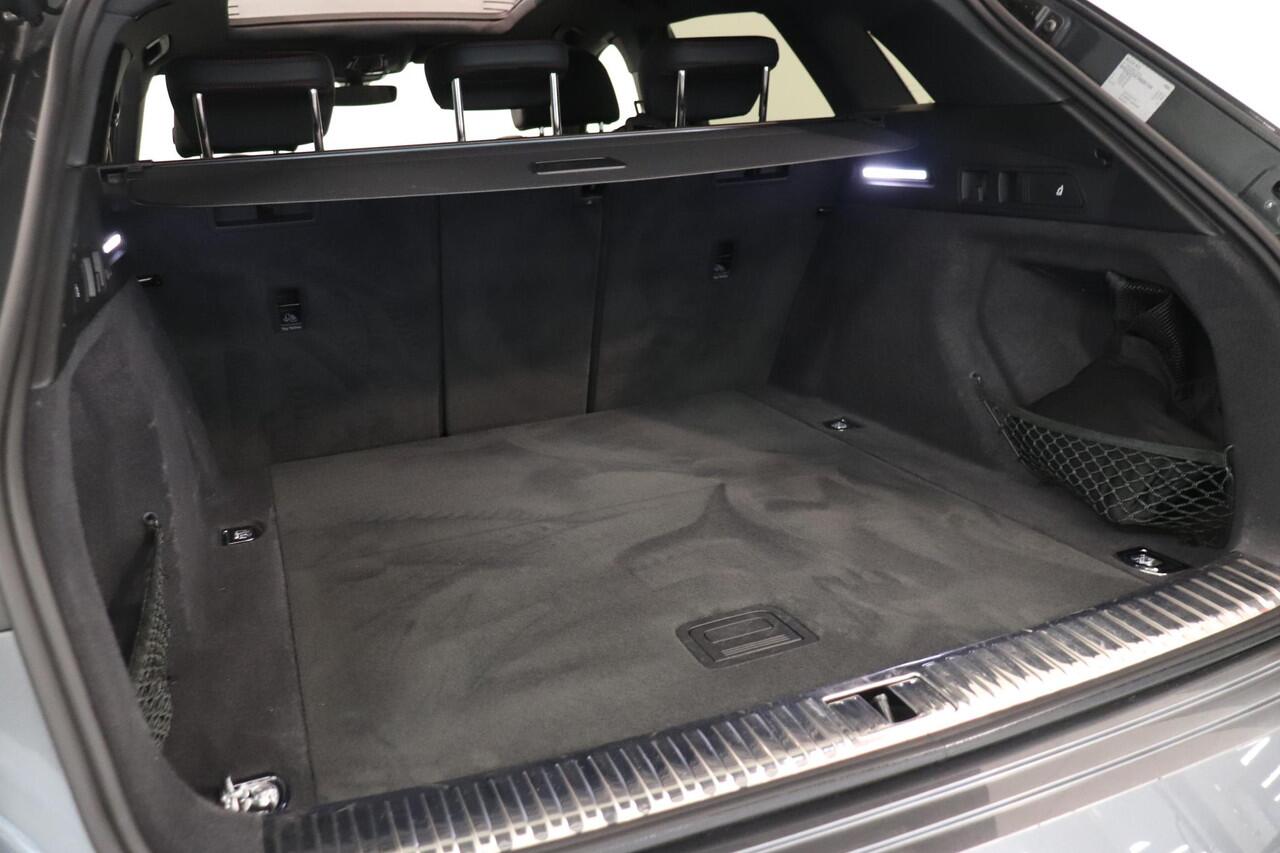 Audi Q8 e-tron 50 quattro S Edition 95 kWh | Panoramadak | SoH 94% | Elektr stoelen | Luchtvering | LED verlichting |