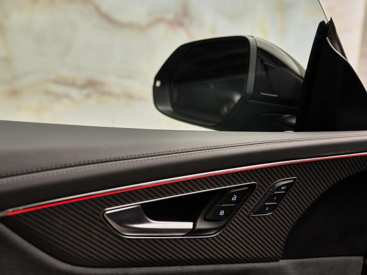 Audi Q8 60 TFSI e Quattro Pro Line S Competition, pano, B&O adv., 4W-best, OLED, S sportstoelen, nachtz., massage, HUD, tr.haak, keyless, 23", NP176k