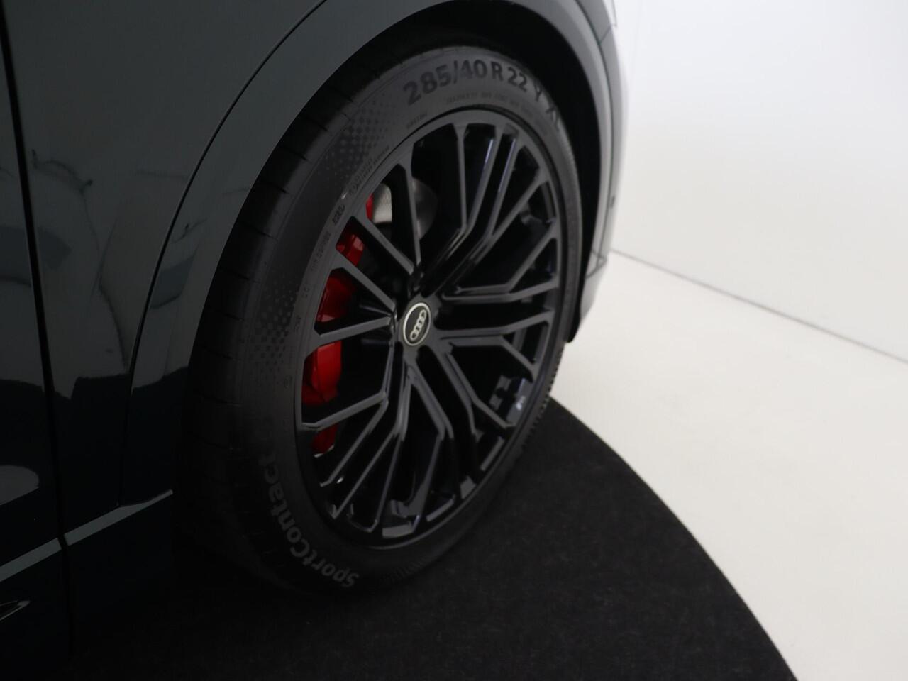 Audi Q8 55 TFSI e quattro Pro Line S Exclusive kleur Tiefgruen Pareleffect | Panoramadak | Supersportstoelen | Stoelventilatie | OLED achterlichten | Adaptive cruisecontrol