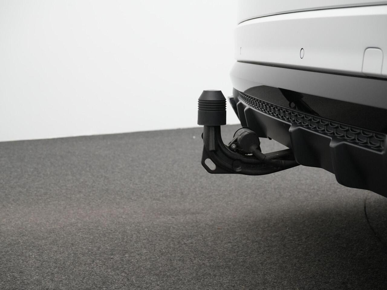 Audi Q8 55 TFSI e 394 pk tiptronic quattro S-Line | Panoramadak | Trekhaak | Nachtzicht | Laser LED | Bang & Olufsen | Head-up display