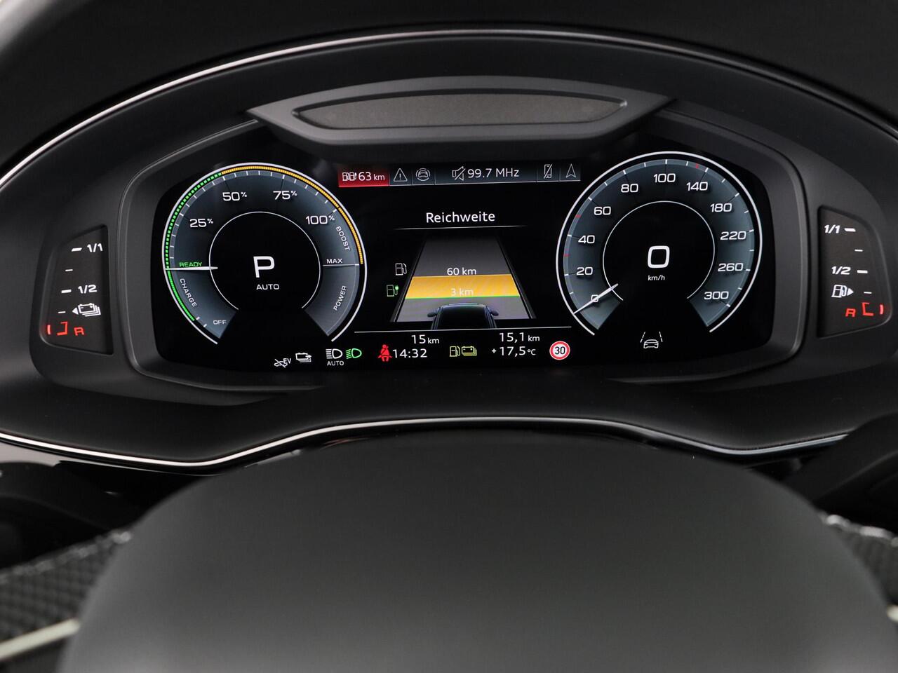 Audi Q8 60 TFSI e quattro Pro Line S Competition 490pk | Panoramadak | Head up display | Memory | Trekhaak | Massage stoelen | Assistentpakket Tour |