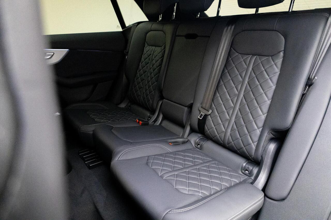 Audi Q8 60 TFSI e quattro Pro Line S Competition | 23 Inch | Massage | City | Tour | Panoramadak | Trekhaak |