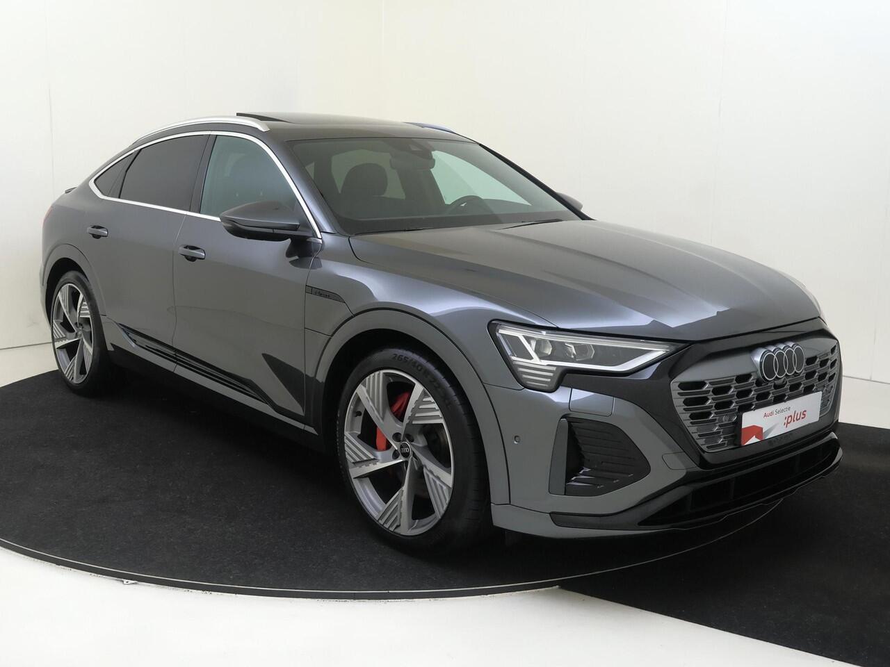 Audi Q8 Sportback e-tron 55 quattro S Edition 115 kWh | Panoramadak | Trekhaak | Luchtvering | 4-zone airco | 360 camera | Head-up display | LED matrix verlichting | Dodehoek detectie |
