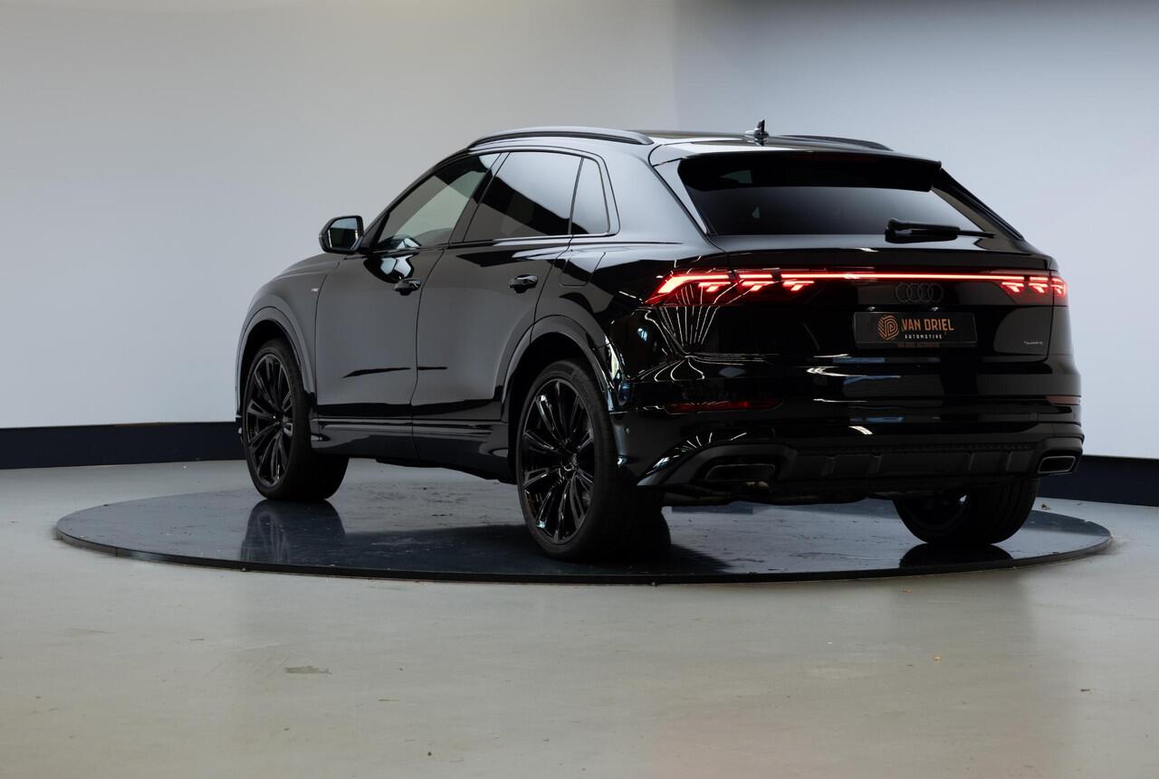 Audi Q8 60 TFSI e quattro Pro Line S Competition | 23 Inch | Massage | City | Tour | Panoramadak | Trekhaak |