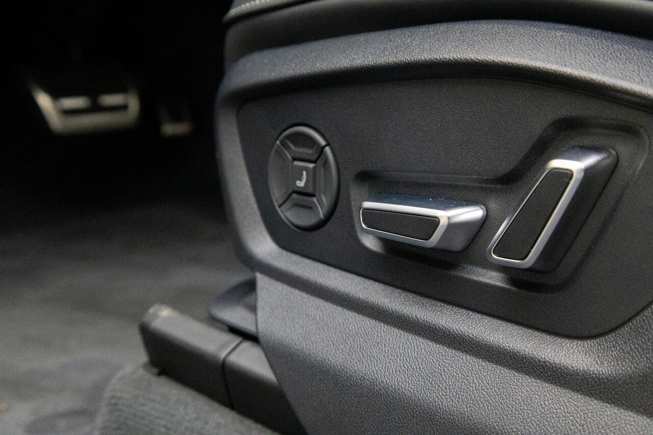 Audi Q8 60 TFSI e quattro Pro Line S Competition | 23 Inch | Massage | City | Tour | Panoramadak | Trekhaak |